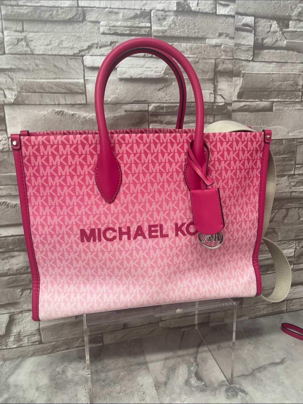 Michael Kors Mirella Medium Ombre Signature Tote & Matching Wallet Dragonfruit - Picture 2 of 11